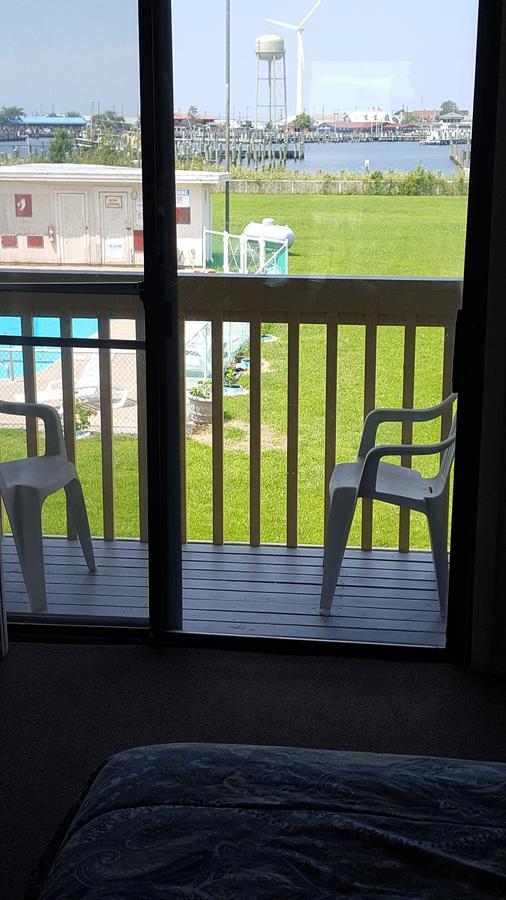 Rodeway Inn At Somers Cove Marina Крисфілд Екстер'єр фото